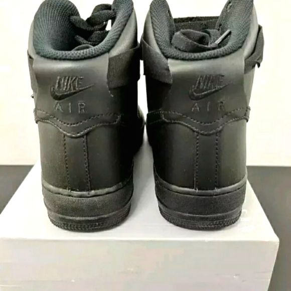 Nike Air Force 1 '07 Mid Triple Black Size 7.5 Brand New In Box Women's... - Picture 7 of 13
